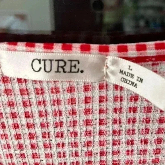 Cure. Gingham -style Tank with wood bead detail size L - Picture 3 of 5